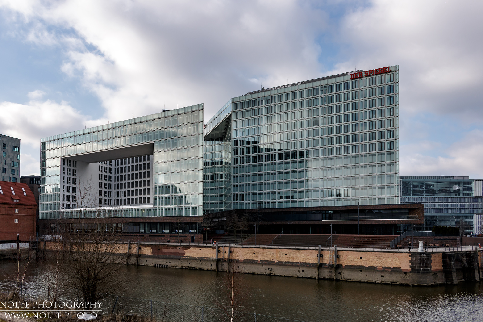 Das Spiegel-Gebäude am Rande der Hamburger Speicherstadt.
