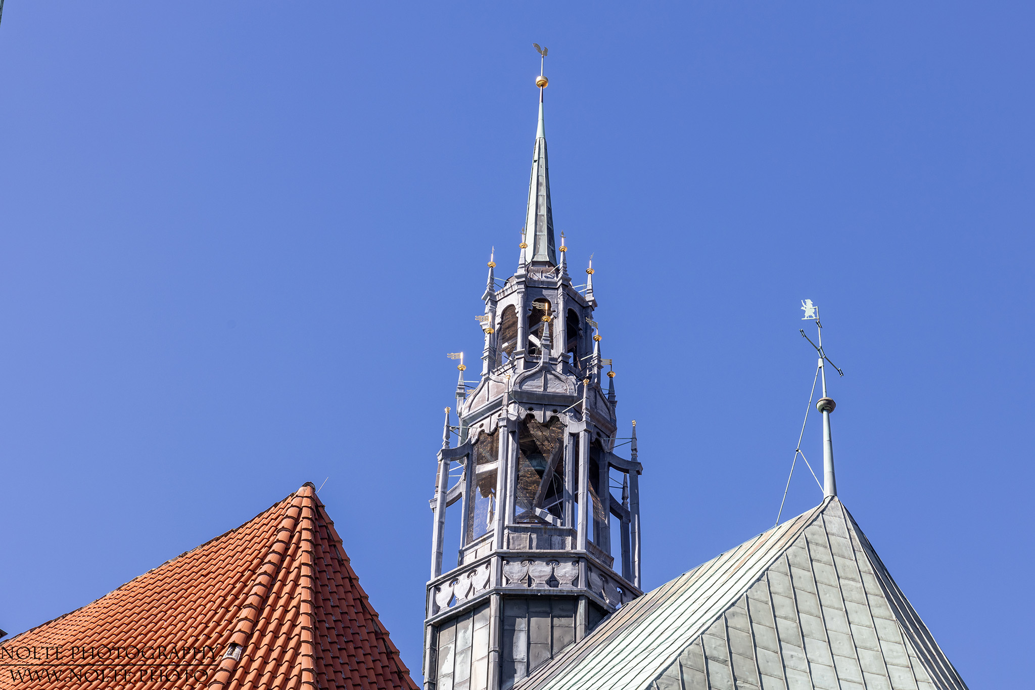 Der kleine Turm der Kirche St. Jacobi in Lübeck
