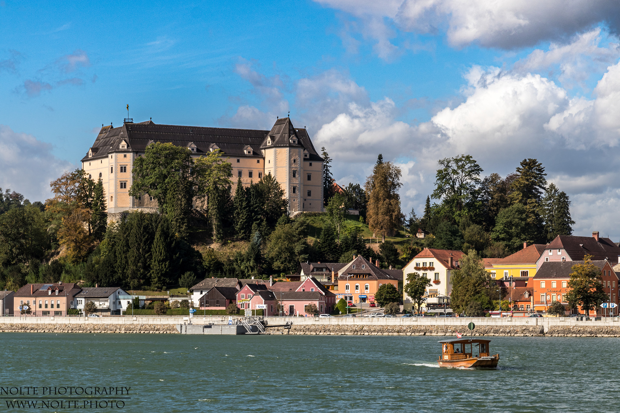 Schloss Greinburg  an der Donau