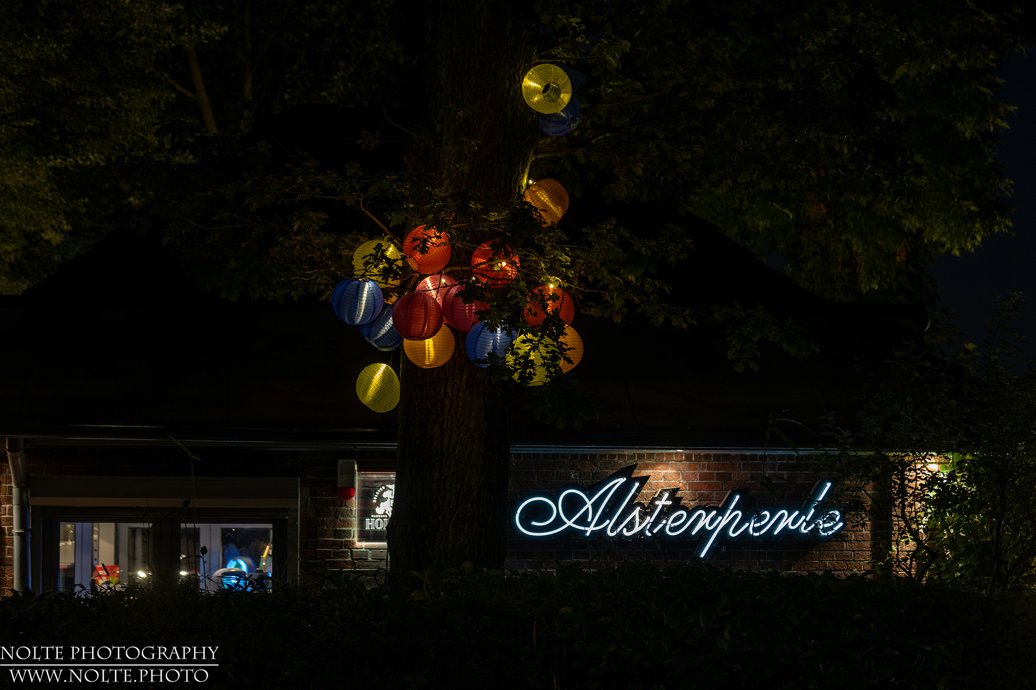 Lampions vor der Alsterperle