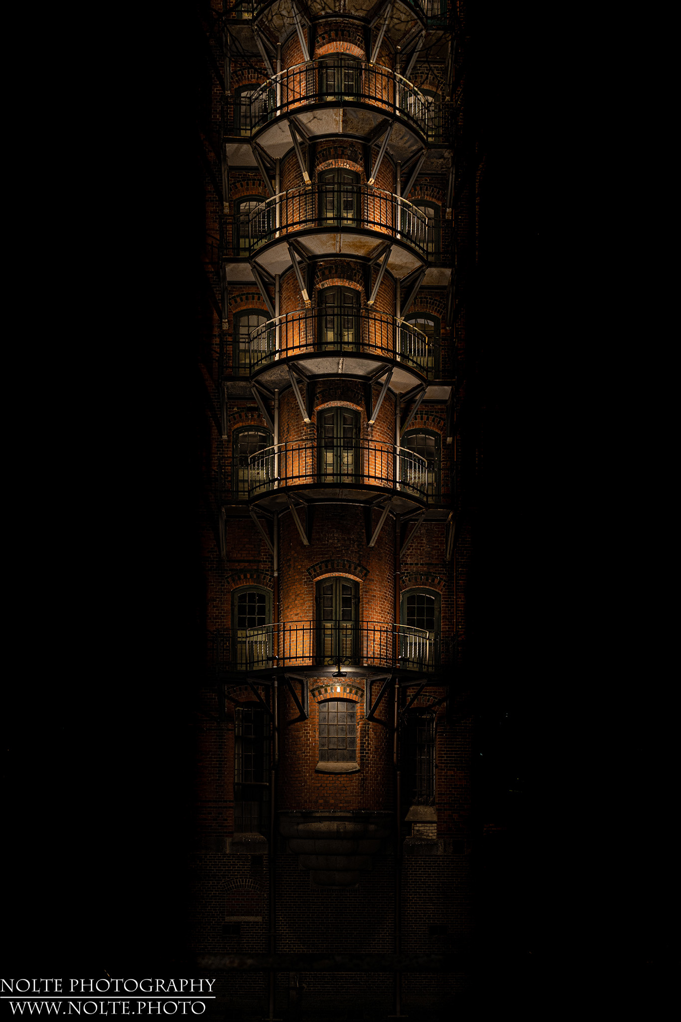 Lichtkunst in der Speicherstadt aufs Minimum beschränkt