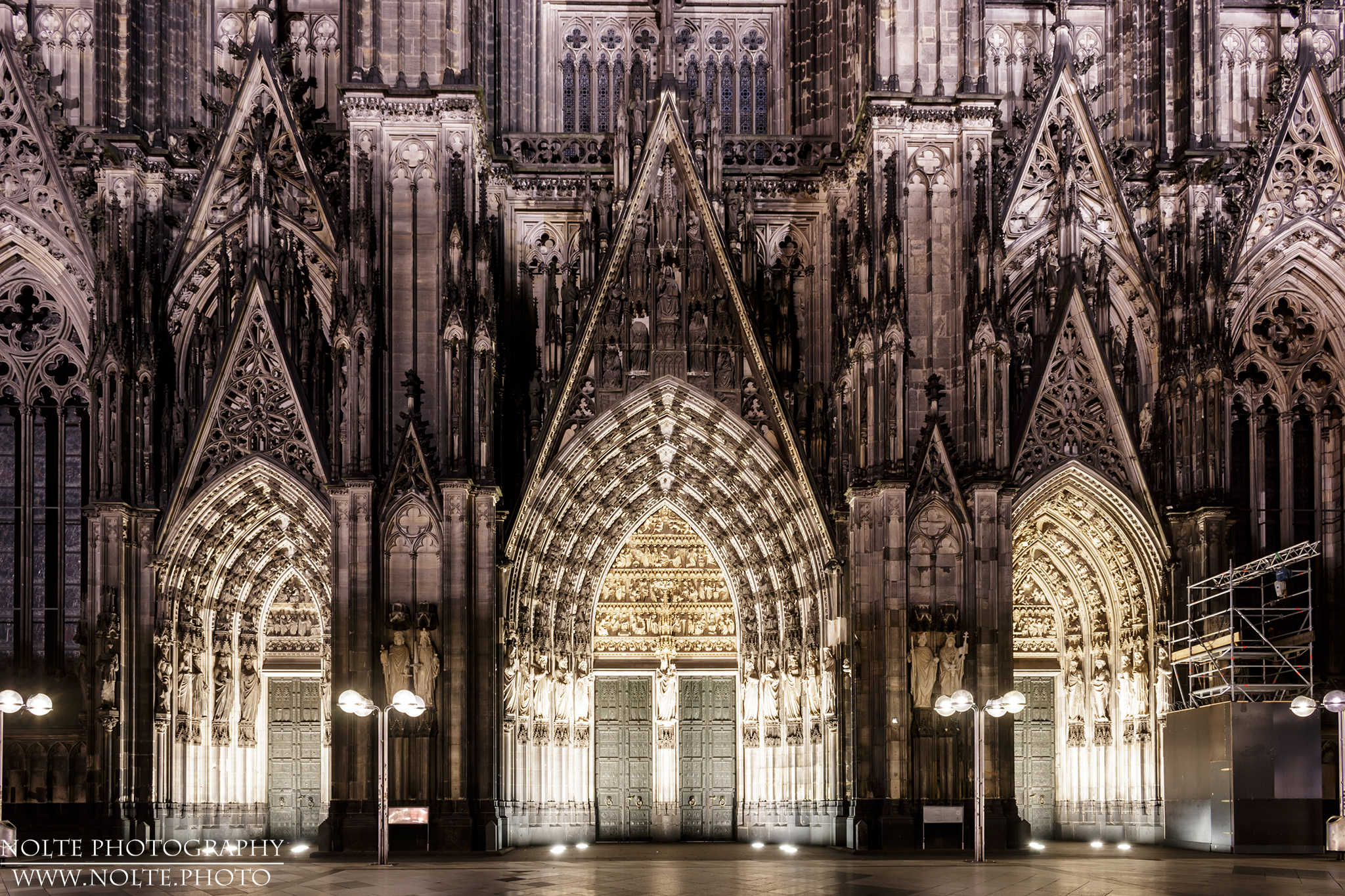 Die Hauptportale des Kölner Doms.