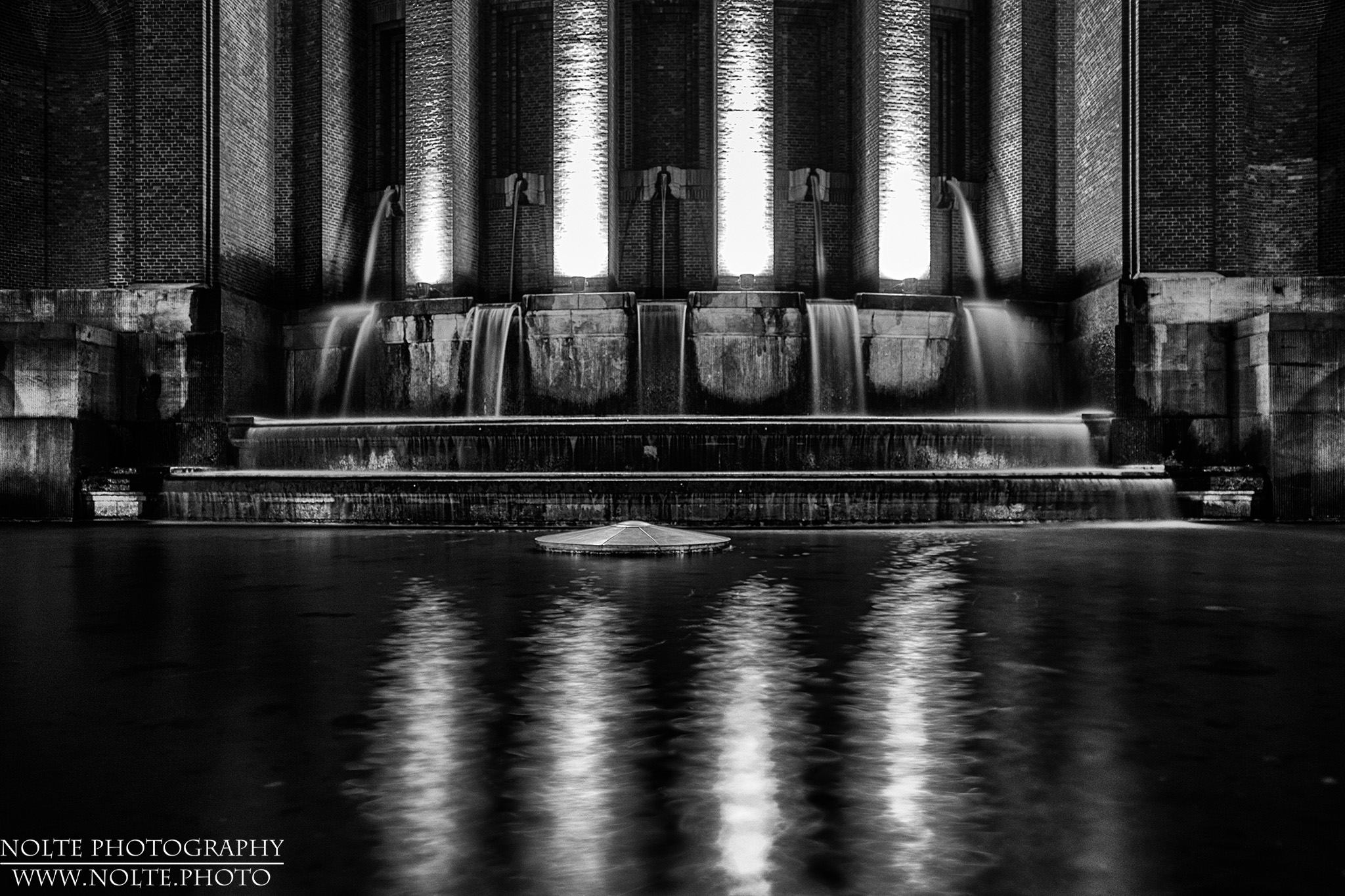 Die Wasserspiele des Hamburger Planetariums.