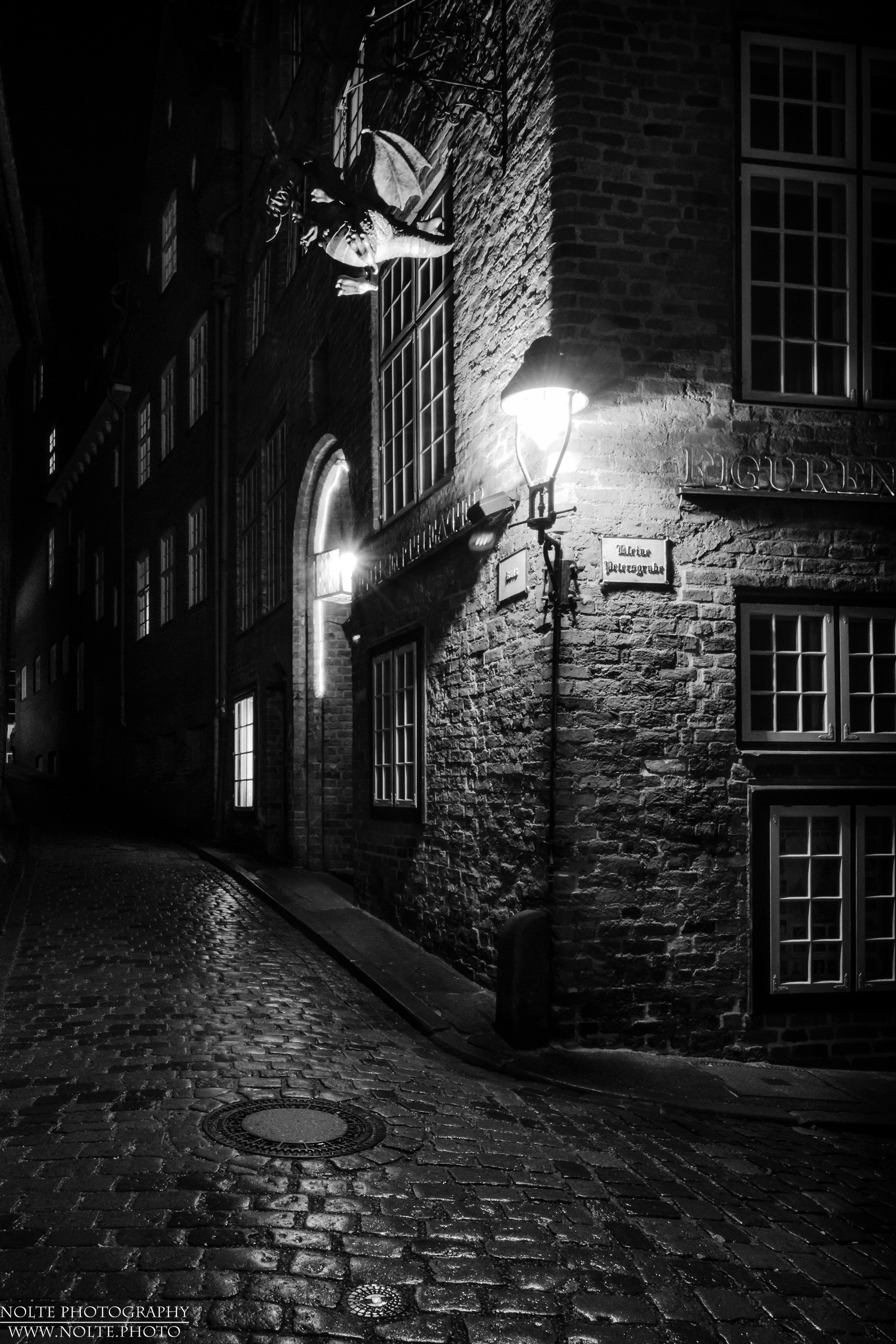 Der Drache wacht über das Museum