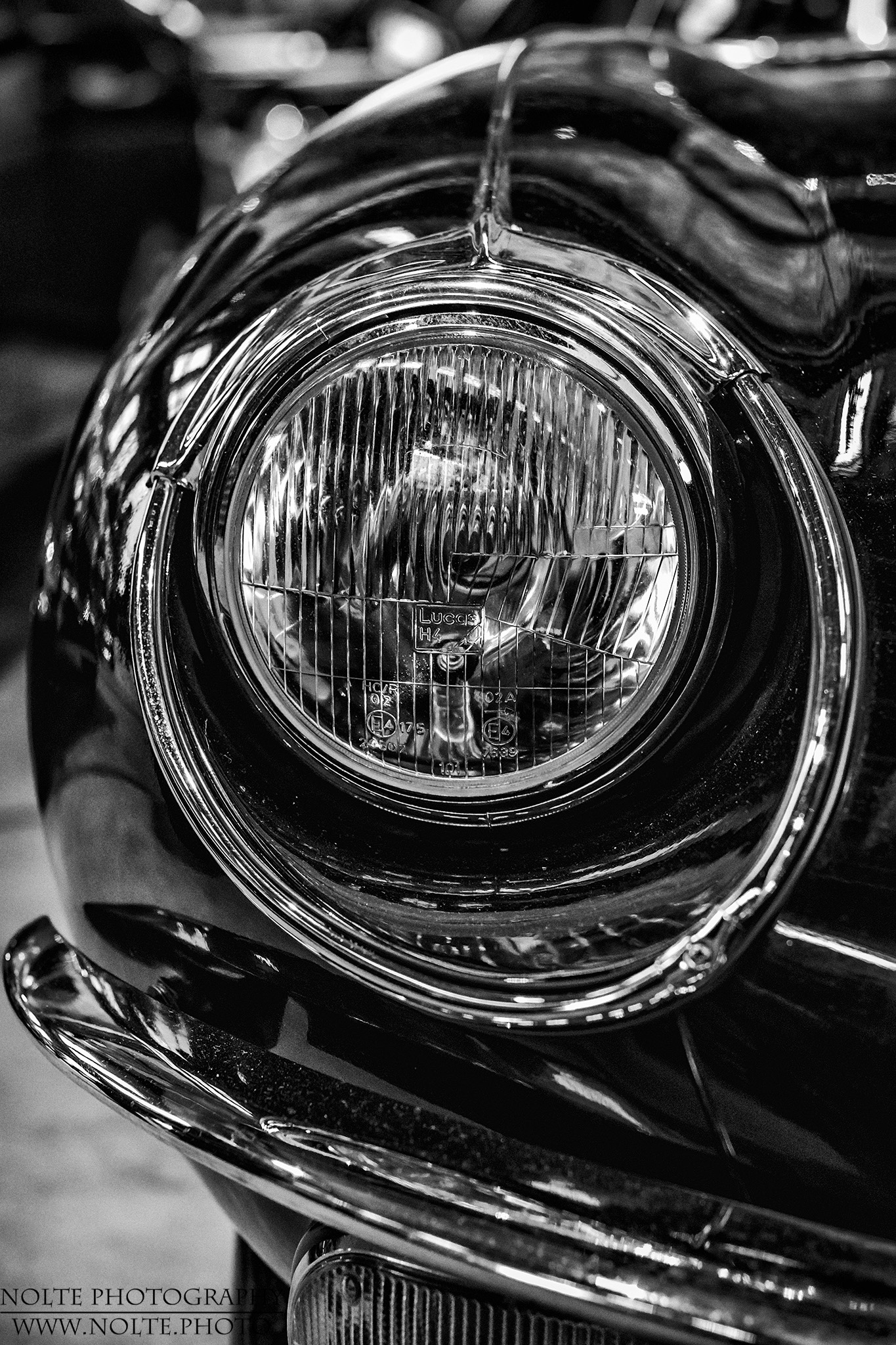 Frontscheinwerfer eines 1969er Jaguar E-Type.