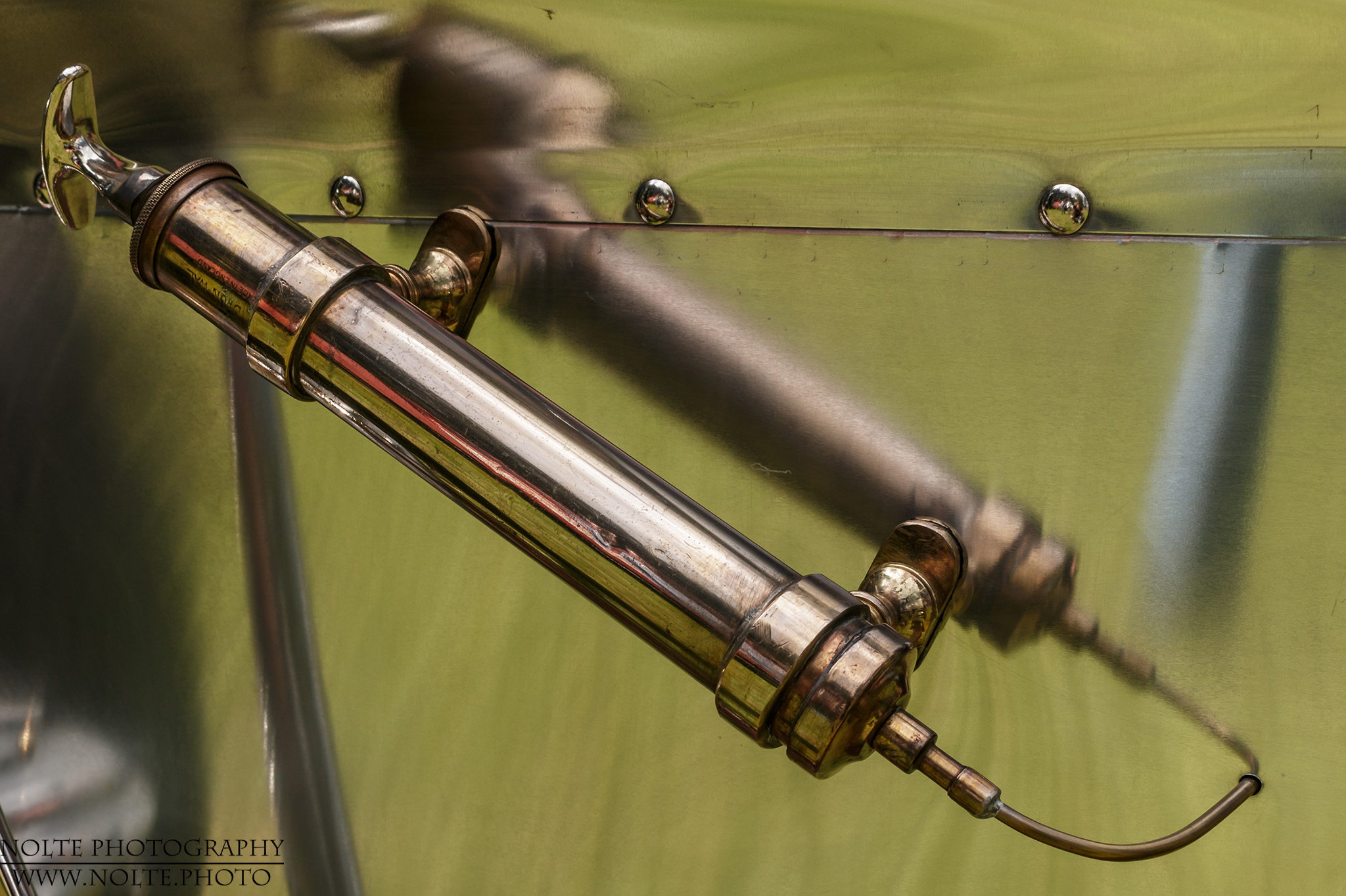 Schmiereinrichtung an einem Miller Special Rennwagen, vermutlich aus den 20er Jahren.