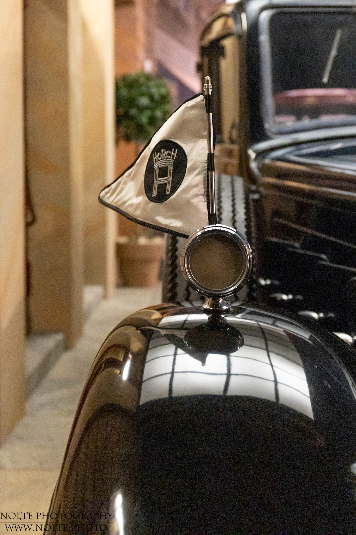 Standlicht und Wimpel eines 1935er Horch 851