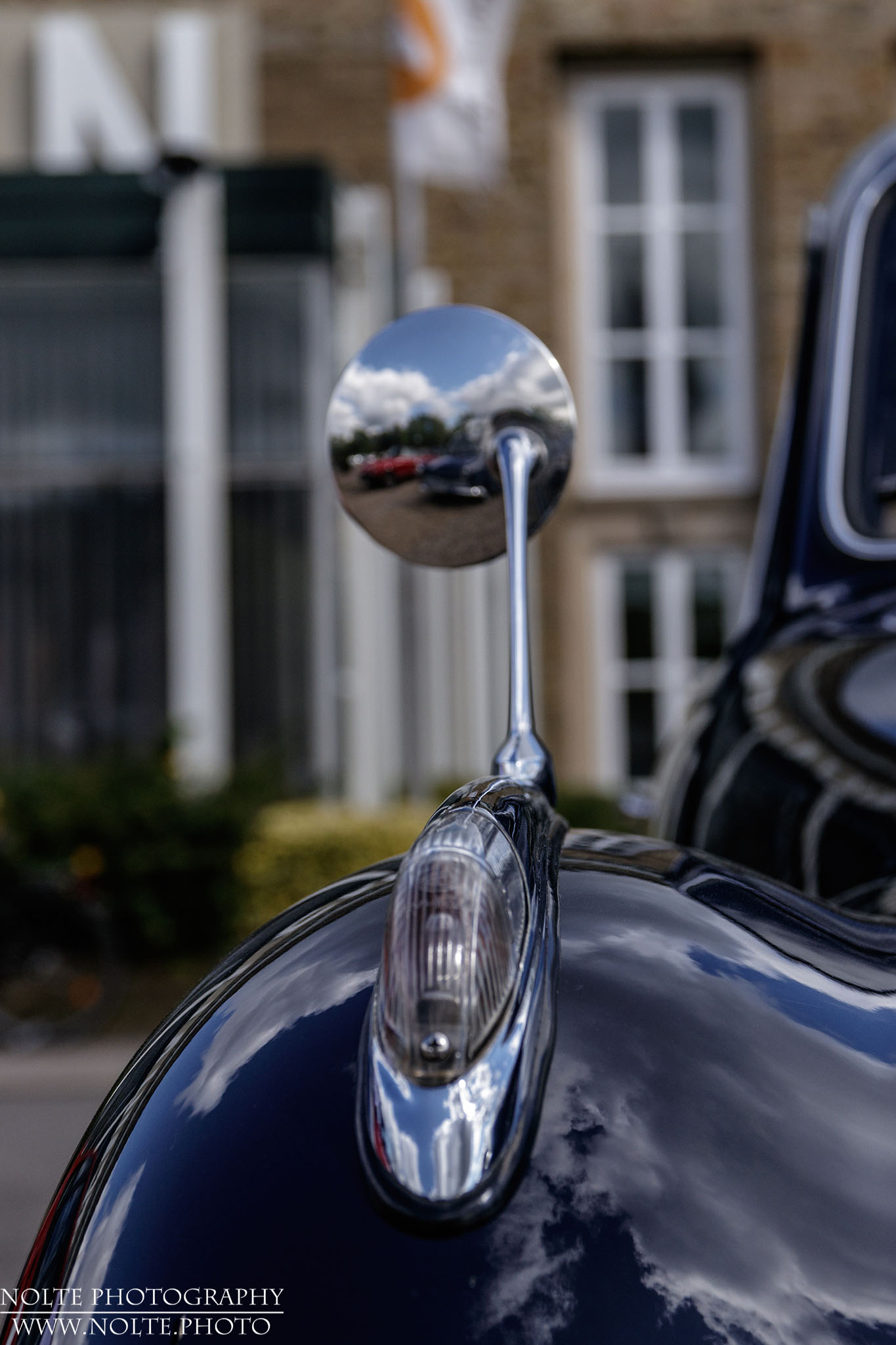 Blinker und Rückspiegel eines BMW Barockengels