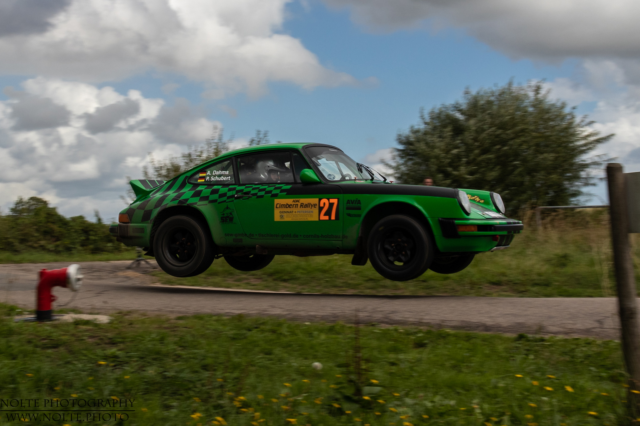 Flying Porsche