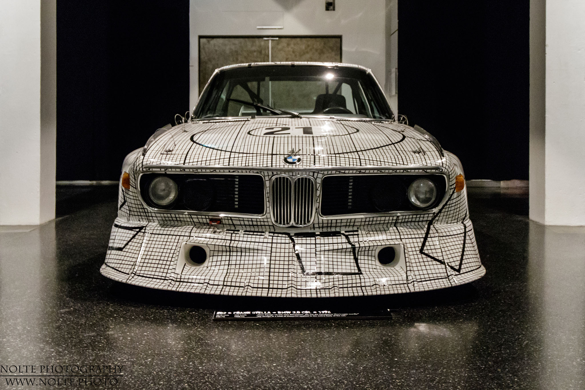 BMW Artcar No. 2 - 1976 3.0 CSL - Designt von Frank Stella