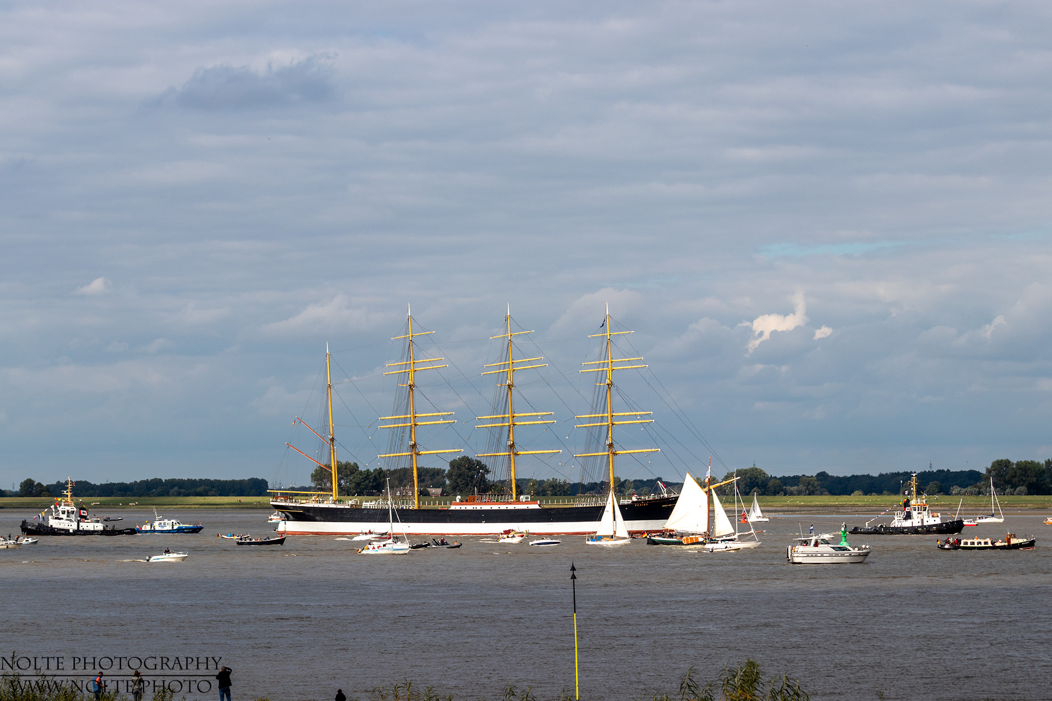 Die Peking im Schlepp