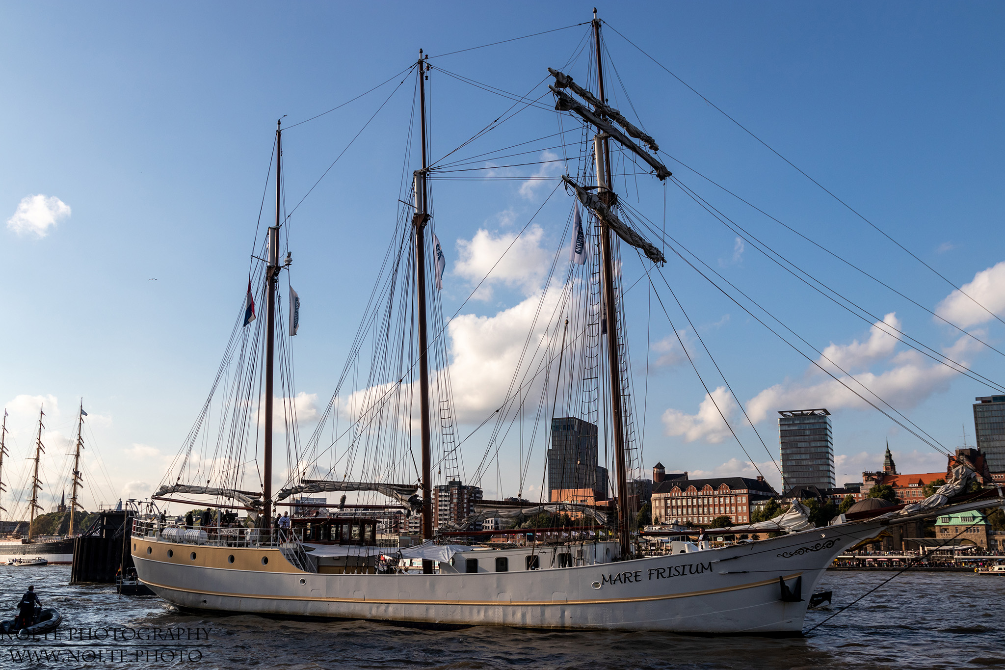 Mare Frisium im Hamburger Hafen