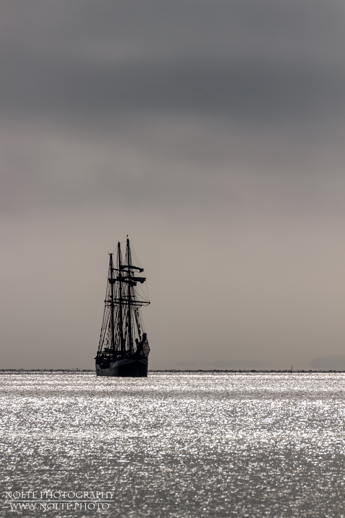 Segler vor der Ostseeküste
